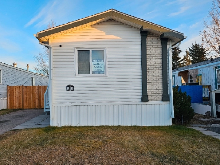 Beautiful Mobile Home In NE Calgary in Calgary,AB - Houses for Sale