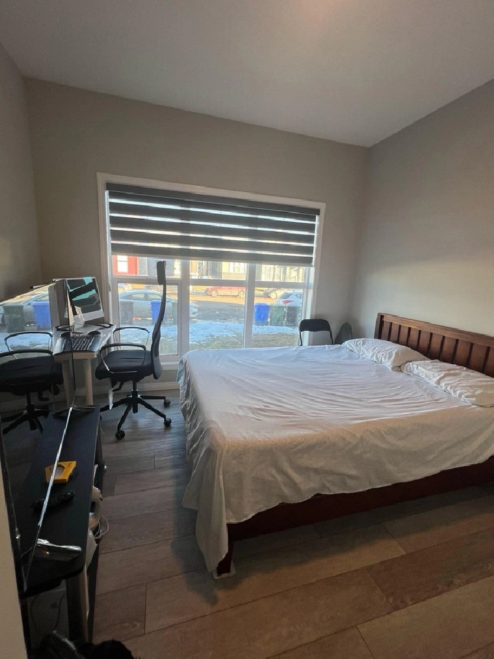 Private furnished room with washroom in Calgary,AB - Room Rentals & Roommates