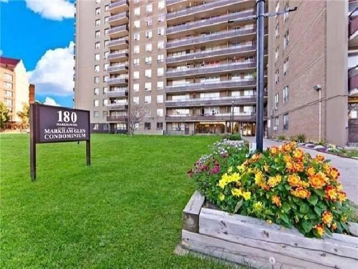 3 Bed Room, 2 Full Washroom Corner Unit Condo for Lease in City of Toronto,ON - Apartments & Condos for Rent