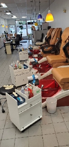 Nail Salon for   Sale in Ajax TURNKEY   BUSINESS