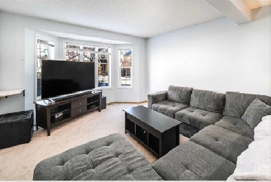 Zenful Retreat: 4BR NW Calgary Haven - Affordable $750k! Image# 1