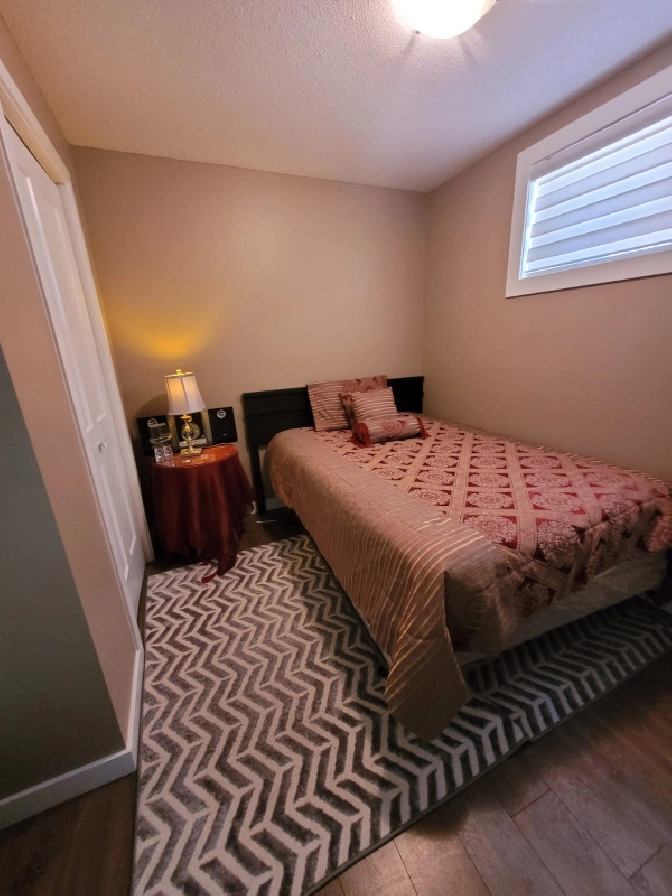 Private Bedroom &. Bathroom Available in South Edmonton! in Edmonton,AB - Room Rentals & Roommates