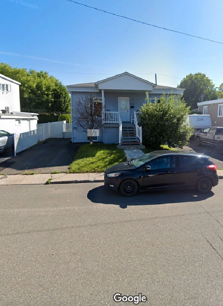 Beau très grand 5 1/2, pour Avril, Limite Beauport/Limoilou in Québec