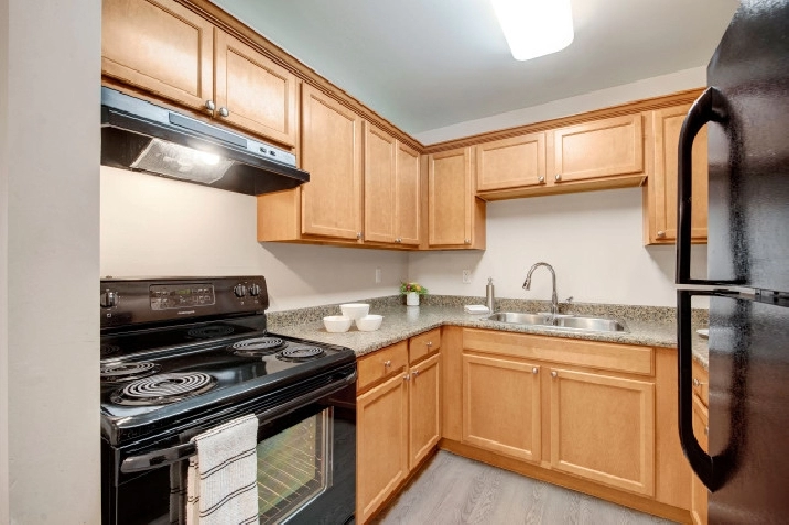 1 Bed x 1 Bath Apartment for Rent on 137th Avenue NW | $1075 in Edmonton,AB - Apartments & Condos for Rent
