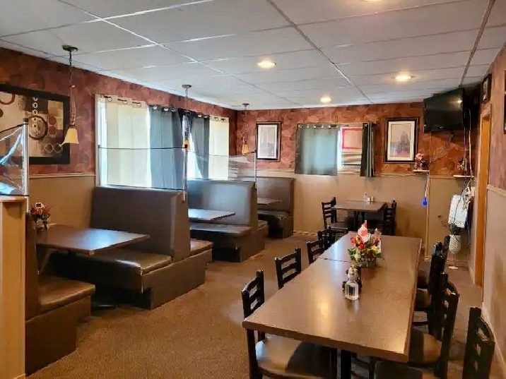 Reside & Operate at TURNKEY Business in Bustling Port Loring! in Barrie