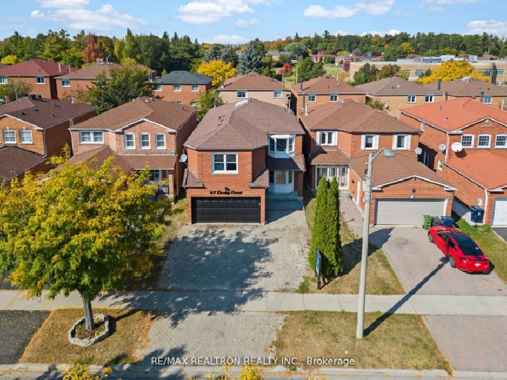 ✨IMMACULATE 5 2 BDRM 4 BATHROOM HOME WITH BSMT APARTMENT! in City of Toronto,ON - Houses for Sale