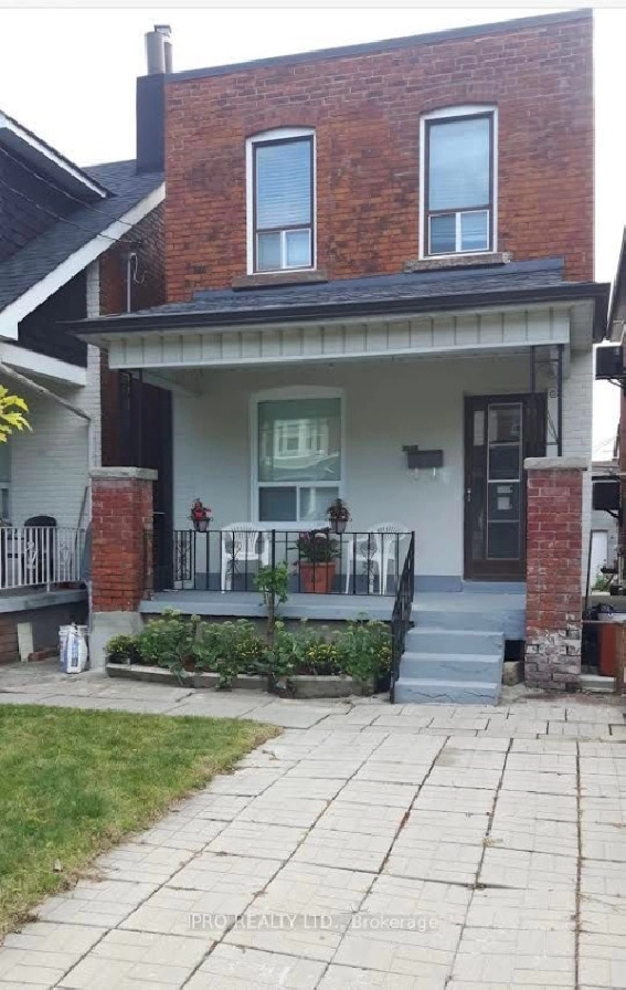 Affordable DETACHED Home with 3 Beds for sale In Toronto. in City of Toronto,ON - Houses for Sale