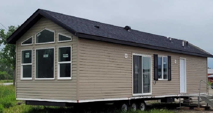 Park Model Cabin in Winnipeg,MB - Houses for Sale