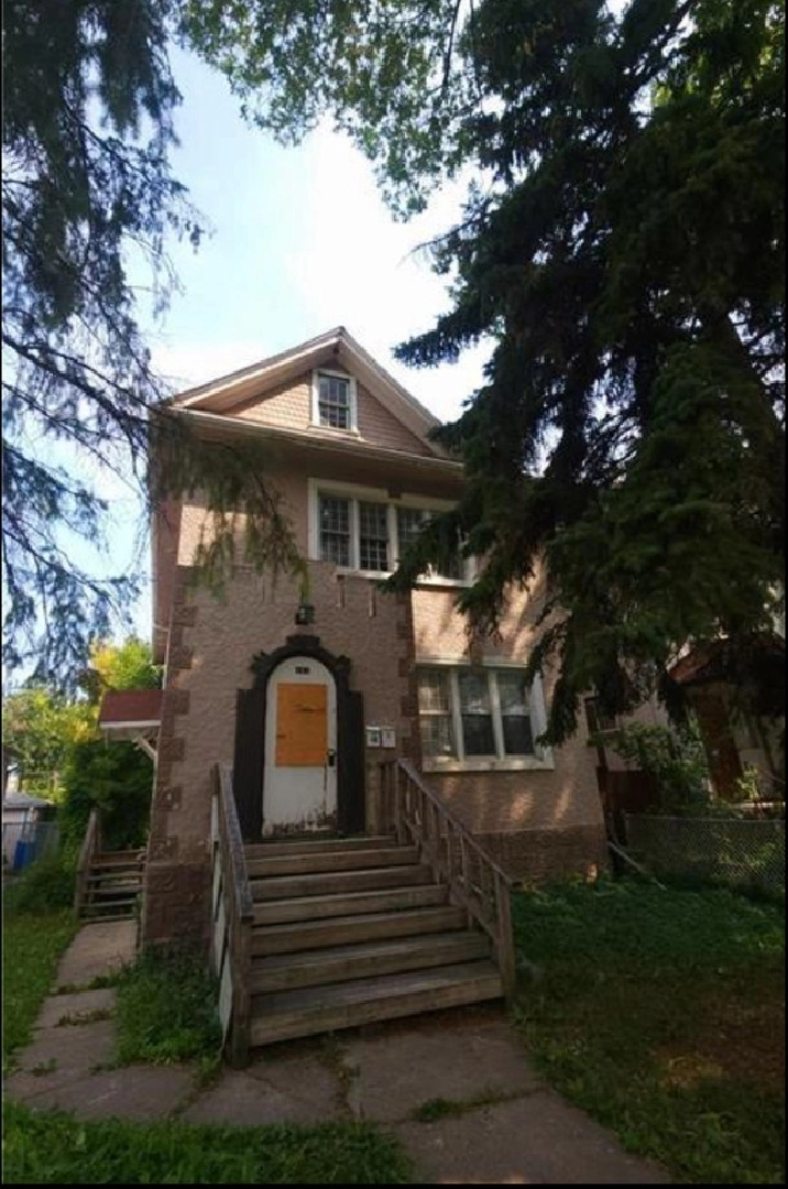 For Rent 393 College Ave in Winnipeg,MB - Apartments & Condos for Rent