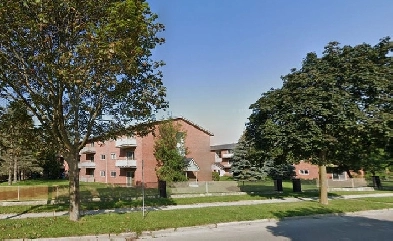 Two Bedroom APT - Heat Included - Huron Street at Oakville Ave