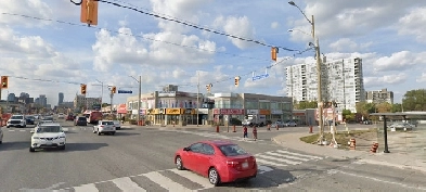 $2000 - Commercial Space For Rent - Hurontario St