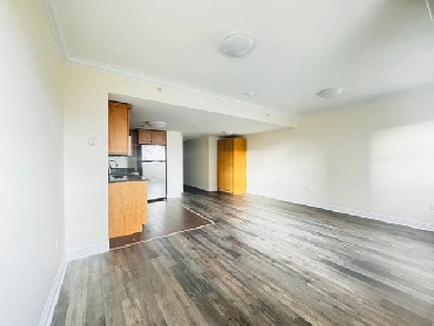 Downtown Halifax Beautiful Bachelor Available Now!