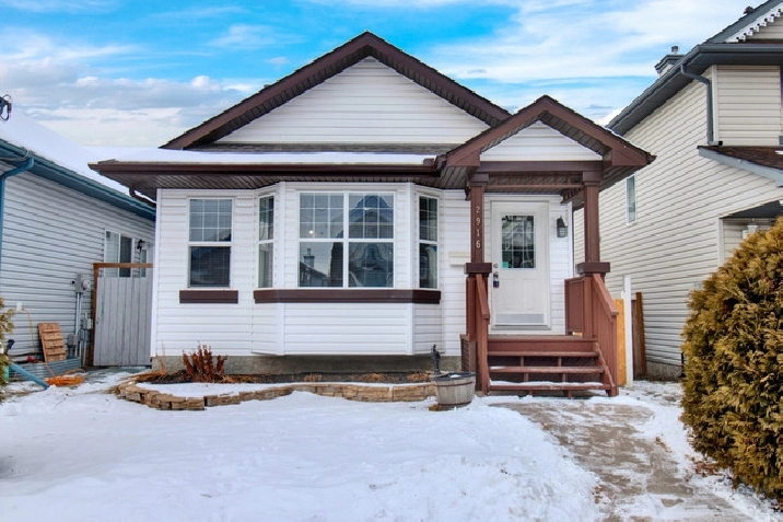Silver Berry Home FOR SALE or TRADE: 4 Lvl Split w/ Garage in Edmonton,AB - Houses for Sale