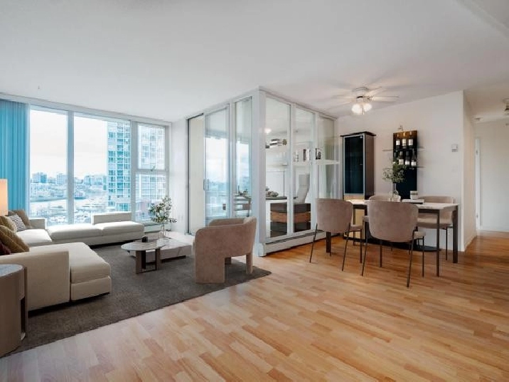Spacious waterview 2bedroom 2bathroom solarium den in Yaletown in Vancouver,BC - Apartments & Condos for Rent