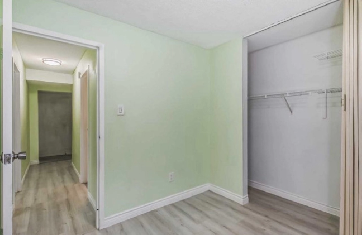 3 bedroom 1 bathroom apartment in Calgary,AB - Condos for Sale