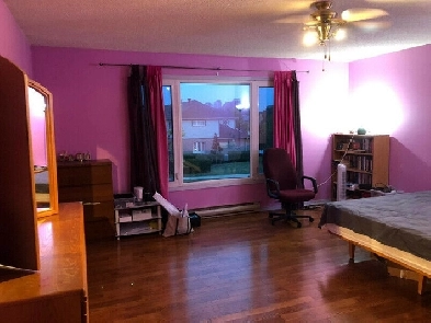 AWESOME ROOM RENTAL -NEAR SQUARE ONE MALL