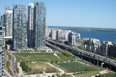 LIVE IN THE SKYRARE SUB-PENTHOUSE - 55 FL.CITYPLACE