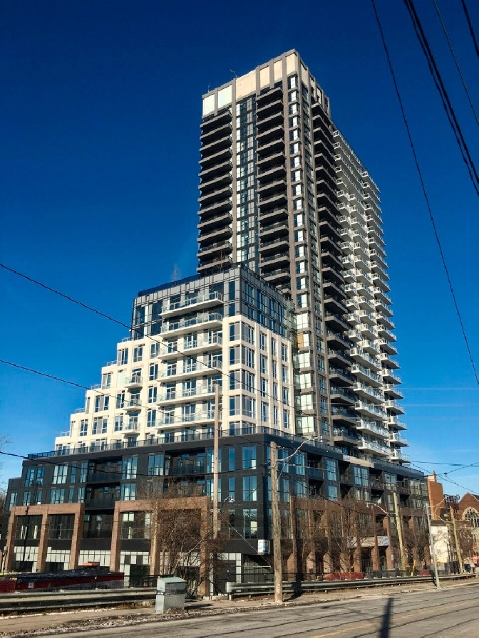DANFORTH/MAIN BRAND NEW CONDO 1 1 LRGE DEN W/WINDOW & DOOR 1BATH in City of Toronto,ON - Apartments & Condos for Rent