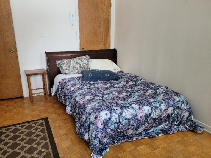 Chambre à louer 120$ / semaine in City of Montréal,QC - Room Rentals & Roommates
