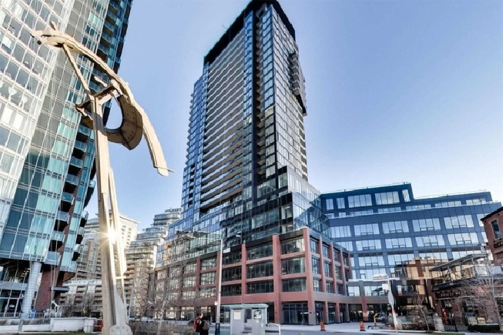 Spacious 2 Bed 2 Bath for Rent in Liberty Village in City of Toronto,ON - Apartments & Condos for Rent