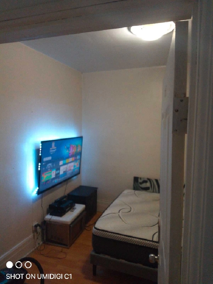 Chambre à louer colocation/ Room for rent roomate in City of Montréal,QC - Room Rentals & Roommates
