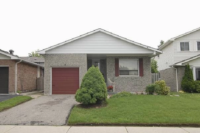 Rent 2 Spacious and Bright private single room in Finch Mccowan in City of Toronto,ON - Room Rentals & Roommates