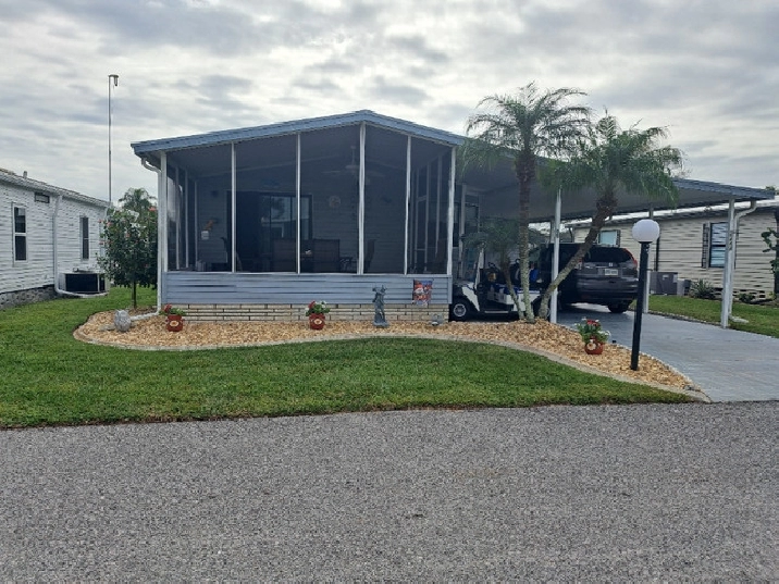 Mobile home in Florida on leased land. in Ottawa,ON - Houses for Sale