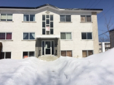DEUX GRANDS 4 1/2 À BOISBRIAND - LIBRE 1ER MARS ET AVRIL 2024. Image# 1
