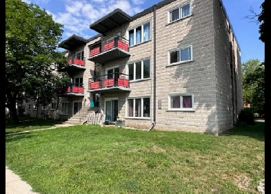 Newly Renovated 2 Bedroom Unit Close to Downtown Kitchener! Image# 1
