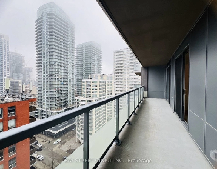 RENT 2 BEDROOM 2 BATHROOM CONDO, FULLY FURNISHED in City of Toronto,ON - Apartments & Condos for Rent