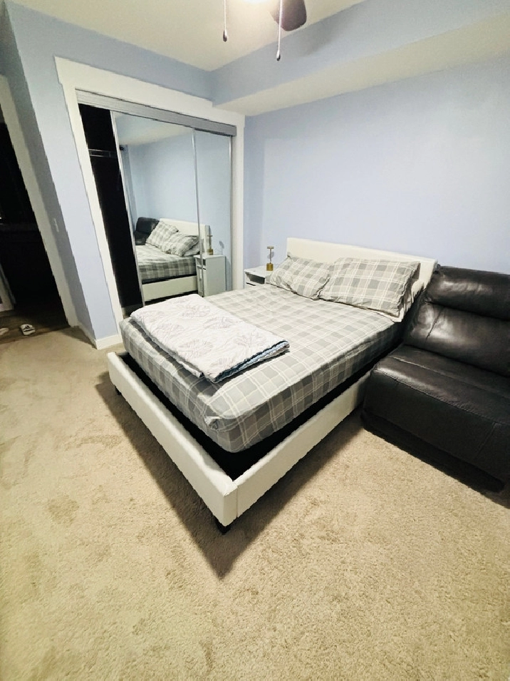 Furnished Private room available for a Girl in Calgary,AB - Room Rentals & Roommates