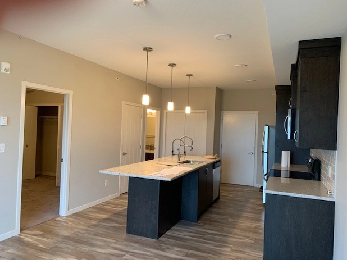 Top Fourth Floor 2BR & 1Bath Condo available for Rent in Calgary,AB - Apartments & Condos for Rent