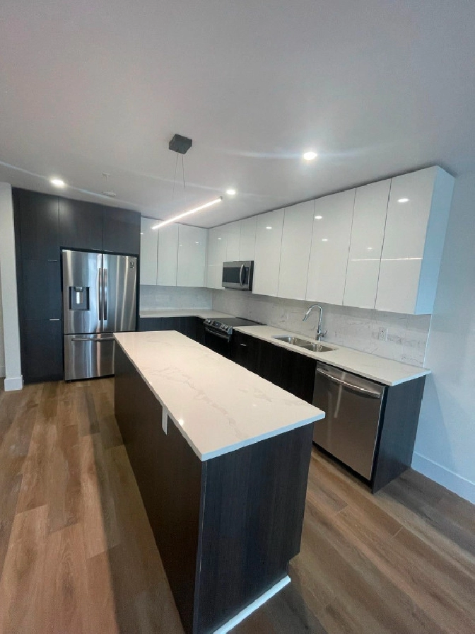 Modern 1 Bed 1 Bath || $1895 || April || Incl Parking Heat Water in City of Halifax,NS - Apartments & Condos for Rent