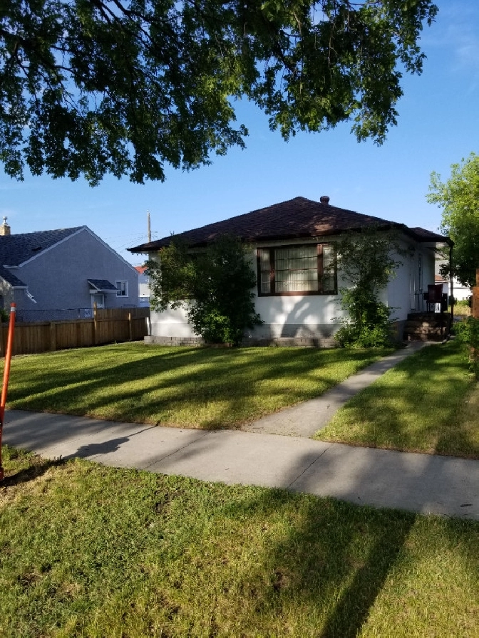 House for Rent - Bungalow in Winnipeg,MB - Apartments & Condos for Rent
