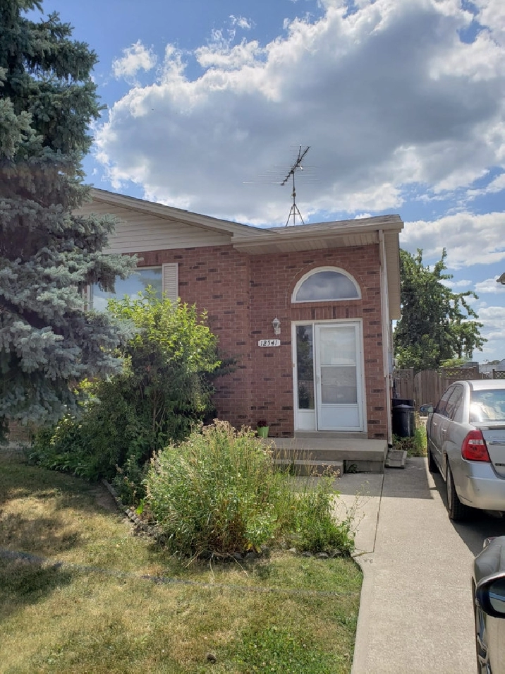 1 Bdrm in Beautiful Tecumseh, All Inclusive in Windsor Region,ON