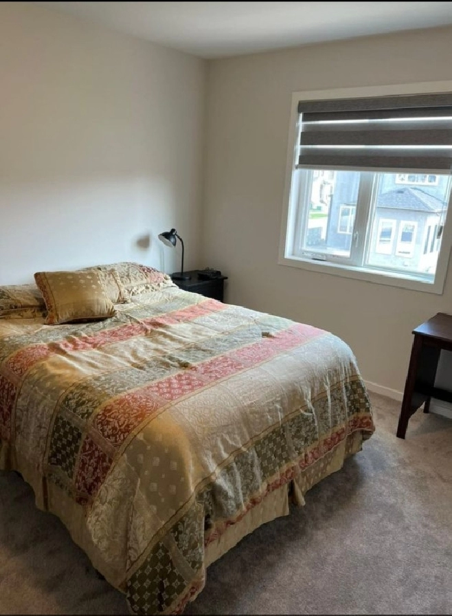 Chambre privée à louer/Room to rent in Winnipeg,MB - Room Rentals & Roommates