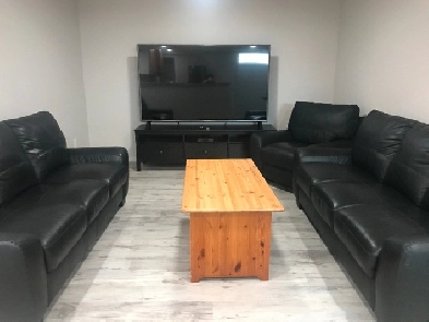 MODERN LEGAL ROOM FOR RENT IN CALGARY Image# 1