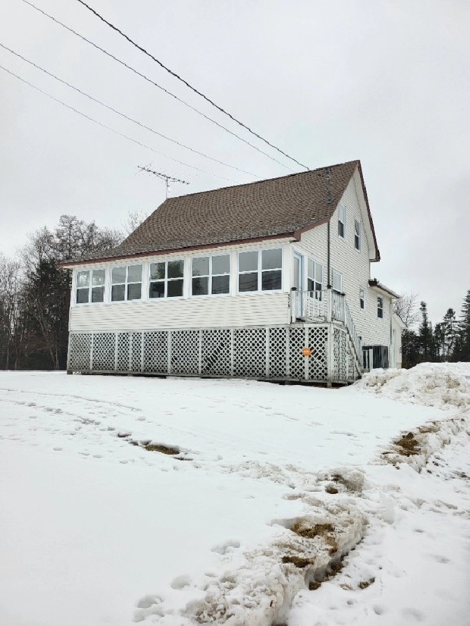 House for rent on Highland Avenue in Fredericton,NB - Apartments & Condos for Rent