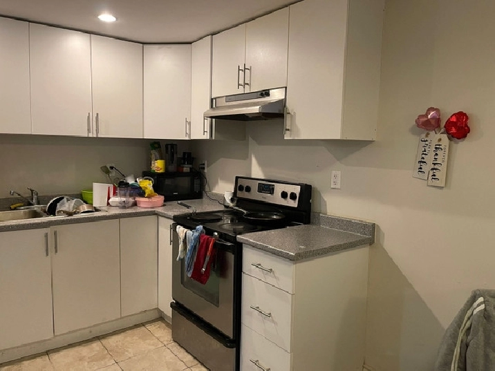 Shared room for one female in Brampton in Mississauga / Peel Region,ON