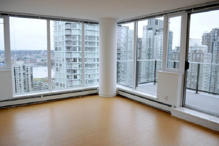 Stunning Ocean & Mountain View - 2 Bed, 2 Bath 1 Den for rent in Vancouver,BC - Apartments & Condos for Rent