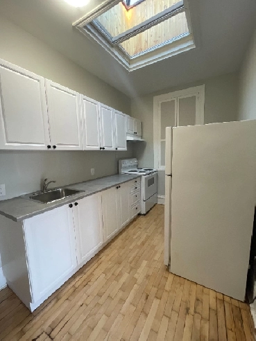 2 Bedroom  apartment, Smiths Falls, Renovated, Immediate Image# 1