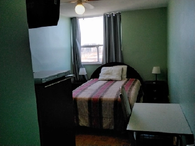 March 1 St looking For A Non Smoking Roommate, Quiet, Clean