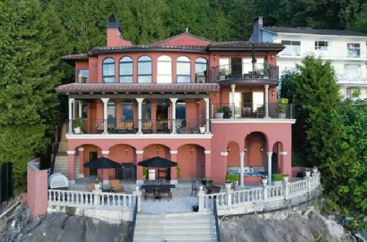 West Vancouver, Luxurious 4 Bed 4 Bath House - Furnished in Vancouver,BC - Apartments & Condos for Rent
