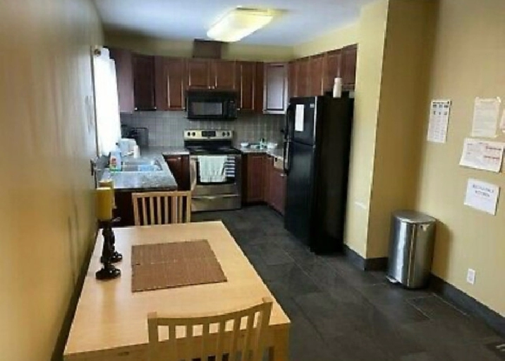 Room for rent $550 in Edmonton,AB - Room Rentals & Roommates