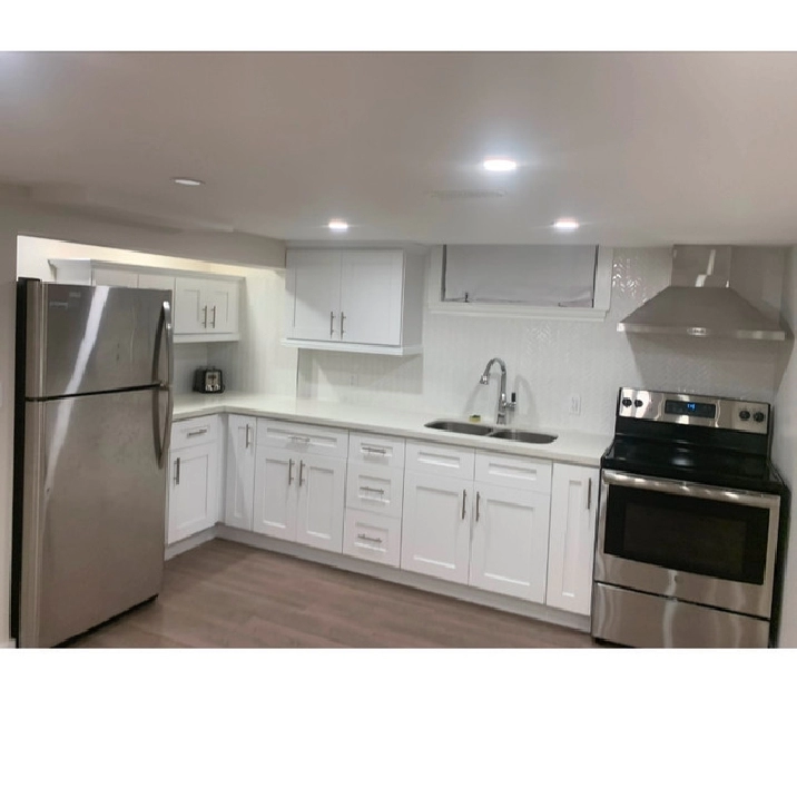 Beautiful Aurora basement for rent in Markham / York Region,ON