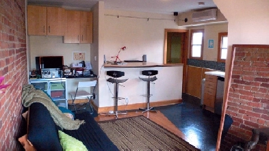 College and Grace /1 bedroom 3rd fl apartment /Little Italy Image# 1