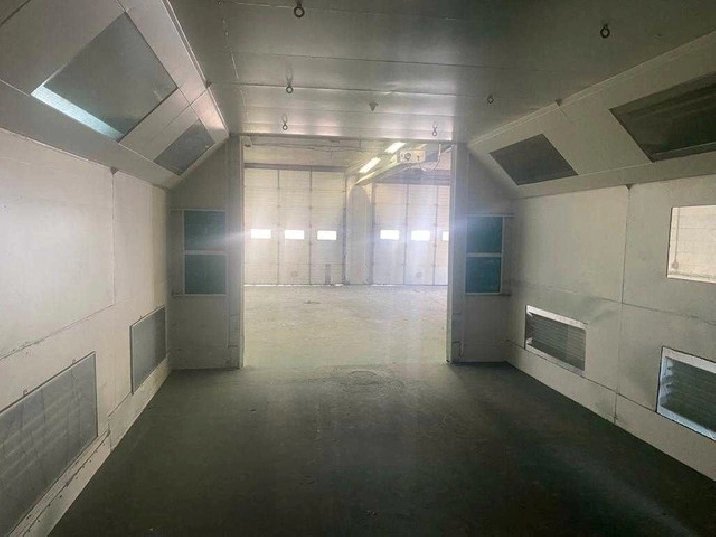 Shop for Lease/rent in Oshawa / Durham Region,ON