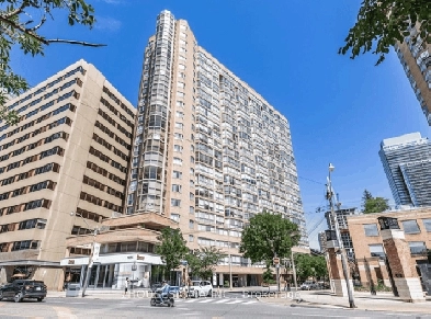 Stunning Fully Renovated 2 1 Condo on Bay St - A Downtown GEM!