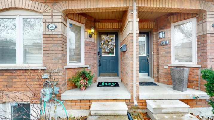 Spacious 4-Bedroom Townhouse in Leslieville - Your Ideal Home in City of Toronto,ON - Apartments & Condos for Rent