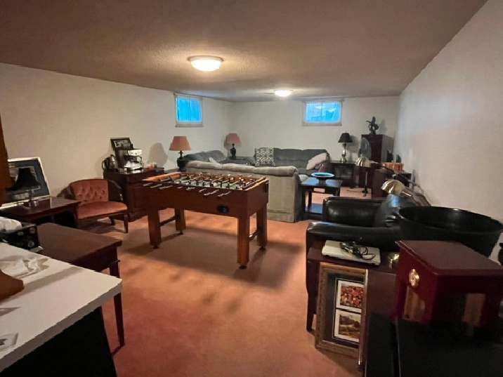 NIAGARA FALLS ALL BRICK 3 1 (IN LAW SUITE) BED BUNGALOW in St